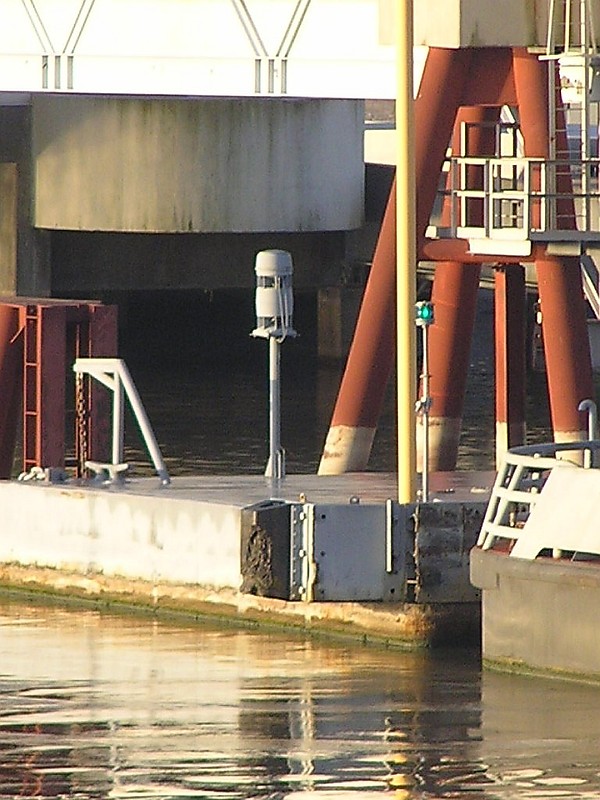 MISSISSIPPI RIVER - Gretna Ferry light
Keywords: Louisiana;United States;Mississippi;New Orleans