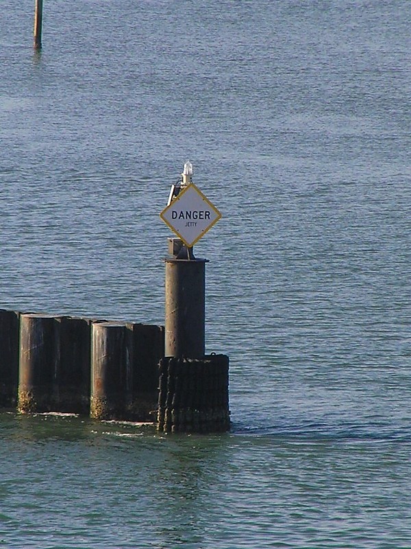 TEXAS - Corpus Christi Channel - Mustang Beach Channel - East Jetty Danger Light
Keywords: Texas;Corpus Christi;Gulf of Mexico;Corpus Christi Channel;United States