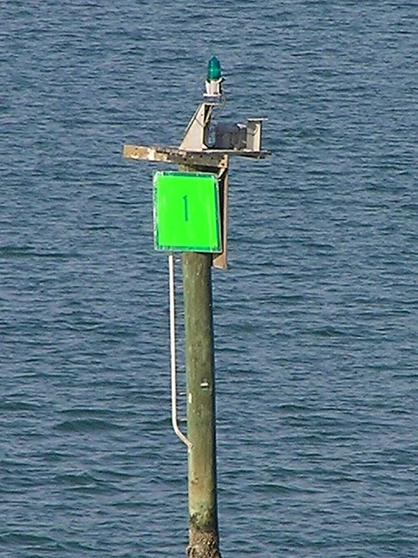 TEXAS - Corpus Christi Channel - La Quinta Channel - No 1 light
Keywords: Texas;Corpus Christi;Gulf of Mexico;Corpus Christi Channel;Offshore;United States;La Quinta Channel