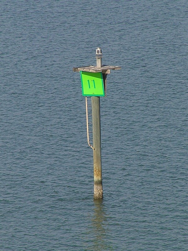 TEXAS - Corpus Christi Channel - La Quinta Channel - Entrance - No 11 light
Keywords: Texas;Corpus Christi;Gulf of Mexico;Corpus Christi Channel;Offshore;United States;La Quinta Channel