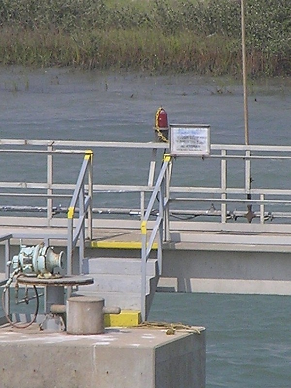 TEXAS - Corpus Christi Channel - La Quinta Channel - Entrance - Dupont Moorings light
Keywords: Texas;Corpus Christi;Gulf of Mexico;Corpus Christi Channel;Offshore;United States;La Quinta Channel