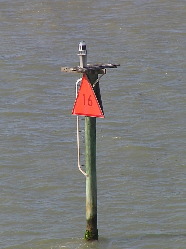 TEXAS - BROWNSVILLE - Laguna Madre Channel - No 16 light
Keywords: Texas;Brownsville;Laguna Madre;United States;Offshore