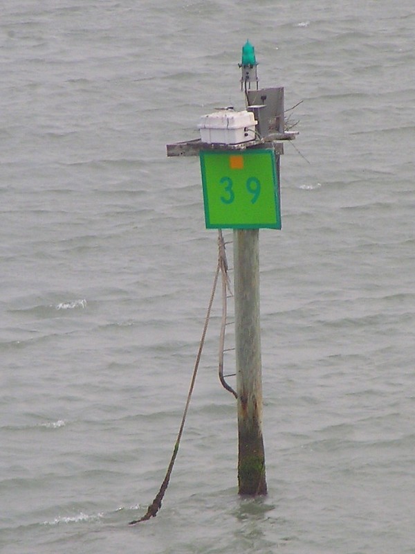 TEXAS - BROWNSVILLE - Laguna Madre Channel - No 39 light
Keywords: Texas;Brownsville;Laguna Madre;United States;Offshore