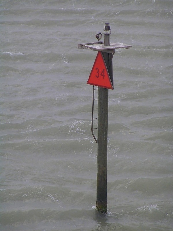 TEXAS - BROWNSVILLE - Laguna Madre Channel - No 34 light
Keywords: Texas;Brownsville;Laguna Madre;United States;Offshore