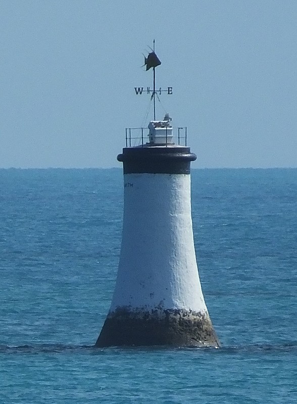 GREAT SOUND - Grassy Bay - Hogfish Beacon light
Keywords: Bermuda;Atlantic Ocean;Hamilton Island;Offshore