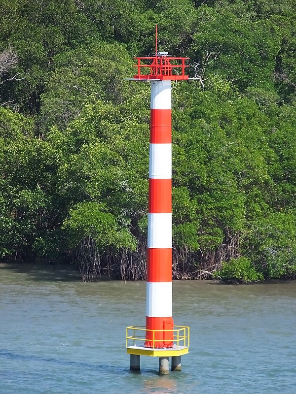 BAHIA LAS MINAS - Directional light
Keywords: Bahia Las Minas;Panama;Offshore