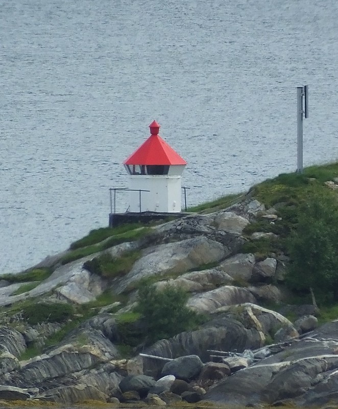 SKJERSTADFJORD / SVEFJORD - Buneset light
Keywords: Skjerstadfjorden;Svefjorden;Norway