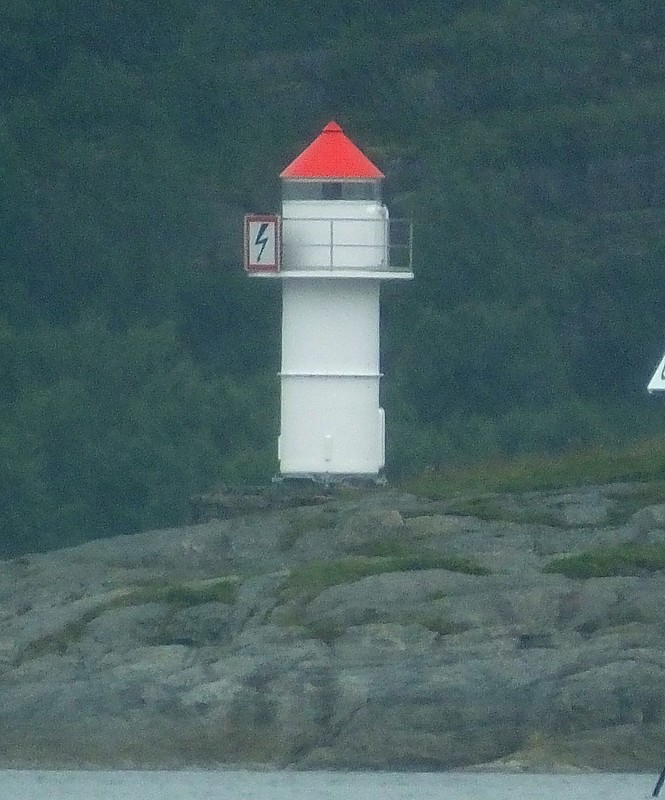 BODØ - Lille Hjartøy SW Point light
Keywords: Bodo;Vestfjord;Norway;Norwegian sea