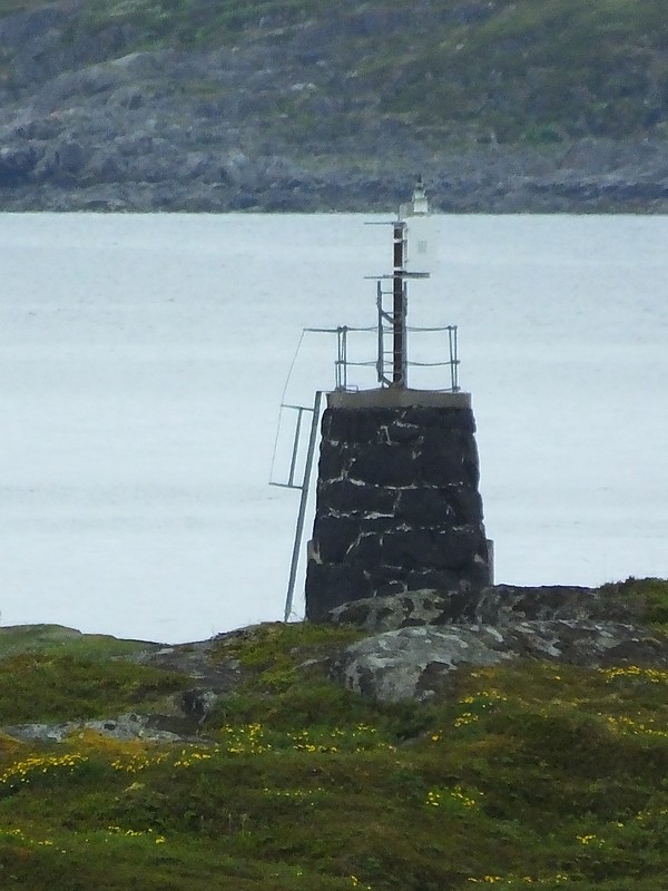 SMITSKÆRKEIA - Svartoksen light
Keywords: Norway;Norwegian sea;Smitskaerkeia