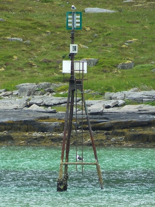 SKJELFJORD - Inner light
Keywords: Lofoten;Norway;Norwegian sea