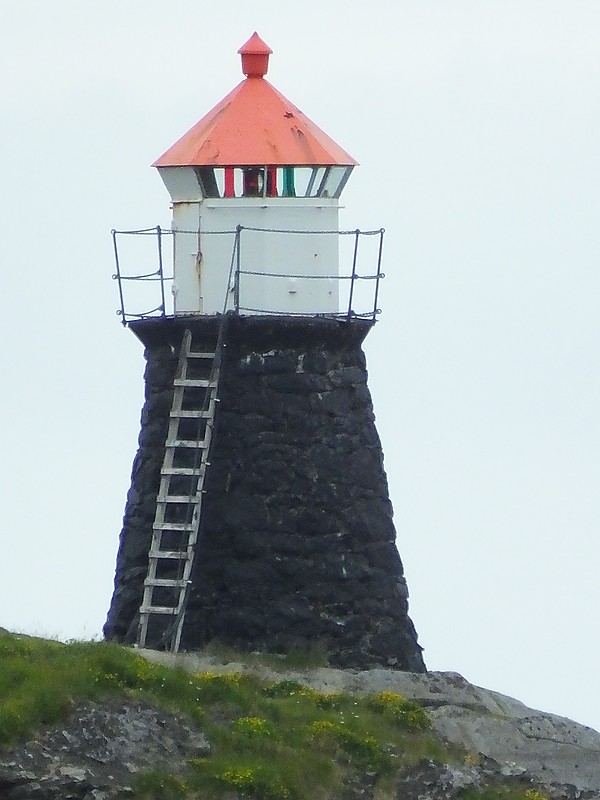 GRIMSHOLMENS - S Side - Sund lighthouse
Keywords: Lofoten;Norway;Norwegian sea