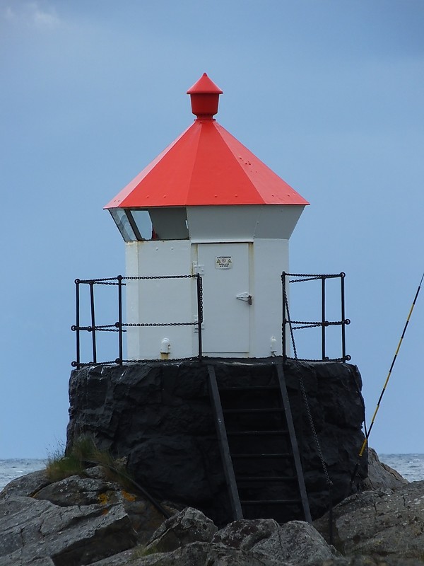 LANGØY - W Side - Skagen light
Keywords: Langoy;Vesteralen;Norway;Norwegian sea