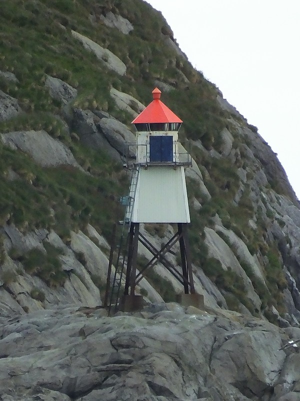 LANGØY - W Side - Frugga - S Point light
Keywords: Langoy;Vesteralen;Norway;Norwegian sea