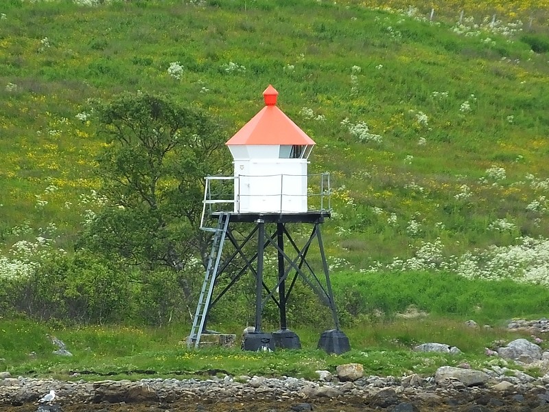 LANGØY - W Side - Møklandsfjord - Møkland light
Keywords: Langoy;Vesteralen;Norway;Norwegian sea