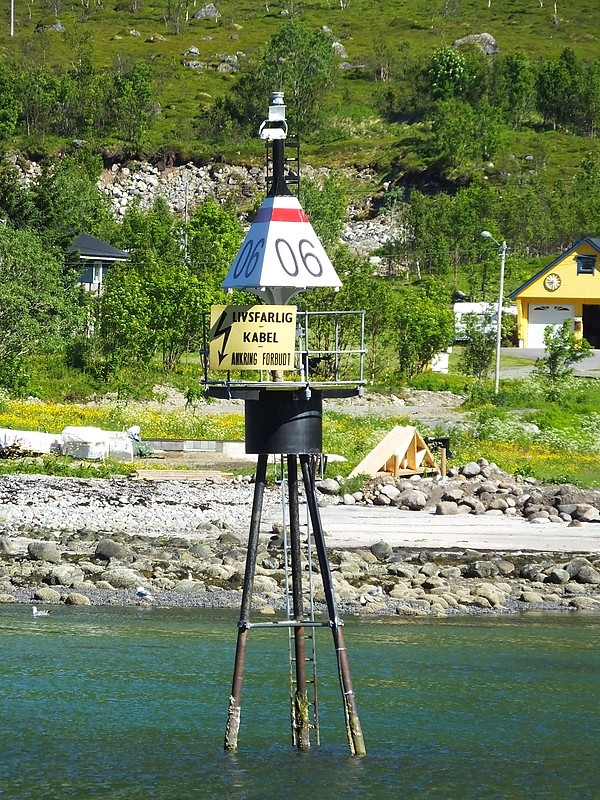 MEFJORD - Senjehopen - SE light
Keywords: Mefjord;Norway;Offshore