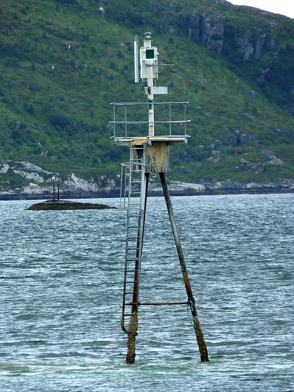 SOMMARØY - Hillesøya - Verskanken light
Keywords: Sommaroy;Norway;Norwegian sea