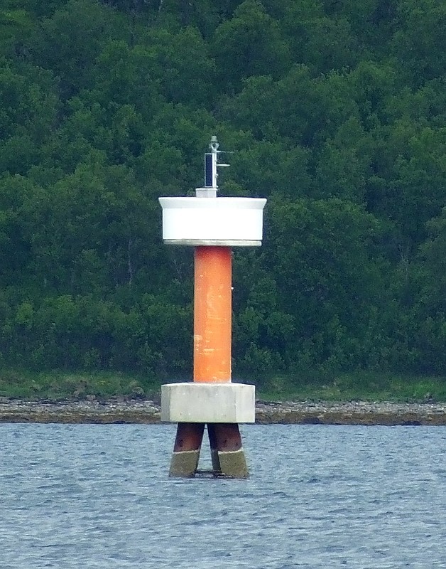 SANDNESSUND - Grindøyskarven light
Keywords: Tromso;Norway;Norwegian sea;Offshore