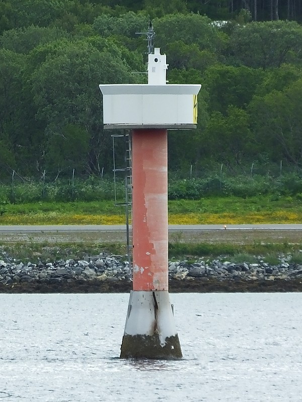 TROMSØ - Sandnessundet - Slettskjergrunnen light
Keywords: Sandnessund;Tromso;Norway;Norwegian sea;Offshore