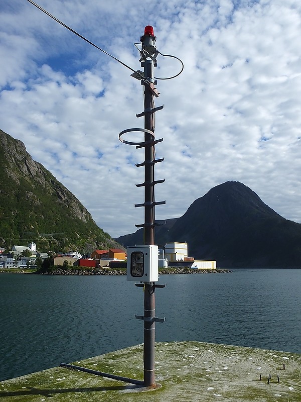 ØKSFJORD - Mole light
Keywords: Oksfjord;Norway;Norwegian sea
