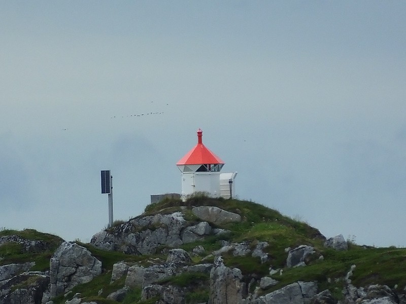 MAGERøYA - Gjesvær - Store Lyngøy - W Entrance Lighthouse
Keywords: Mageroya;Norway;Barents sea