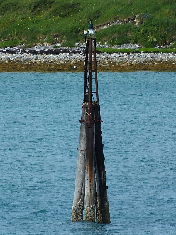 LAKSEFJORD - Lebesby - Approach - NE Side light
Keywords: Laksefjord;Lebesby;Norway;Offshore