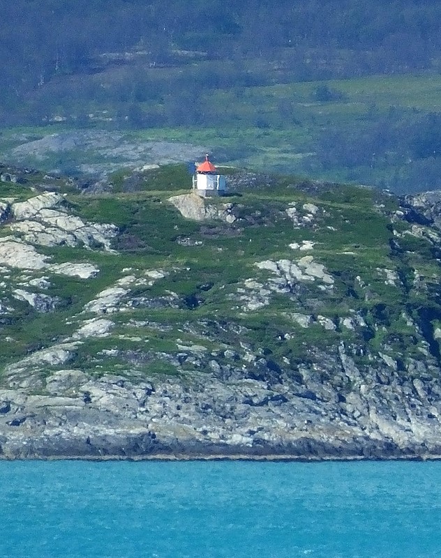 LAKSEFJORD - Brattholmen - East Point Lighthouse
Keywords: Laksefjord;Norway