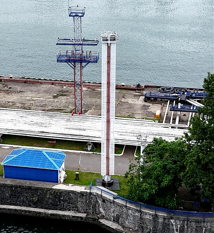 BATUMI - Petroleum Harbour - Ldg Lts Front light
Keywords: Georgia;Black sea;Batumi