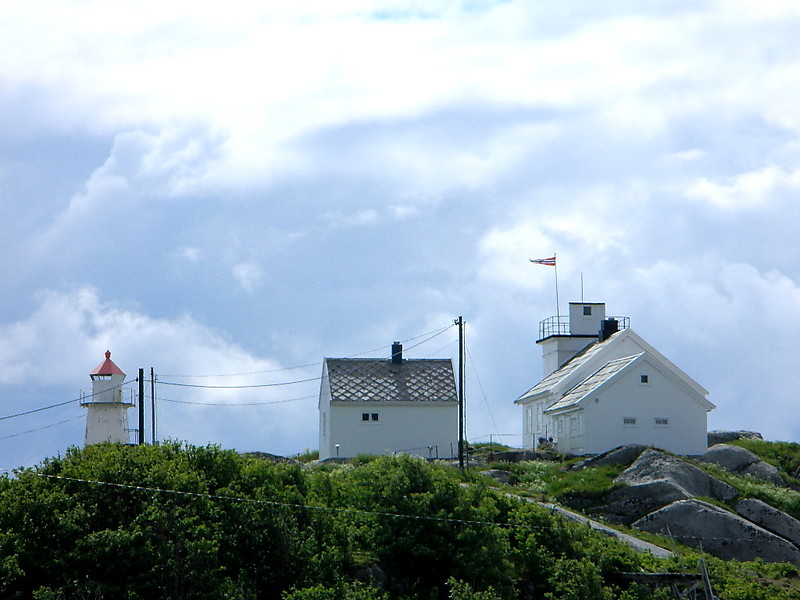 Henningsvær old and new lighthouses
Keywords: Norway;Norwegian Sea;Inner Lofoten