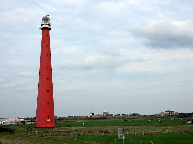 Kijkduin-Den Helder / Lange Jaap Lighthouse
Huisduinen/Den Helder
Keywords: Kijkduin;Den Helder;North sea;Netherlands
