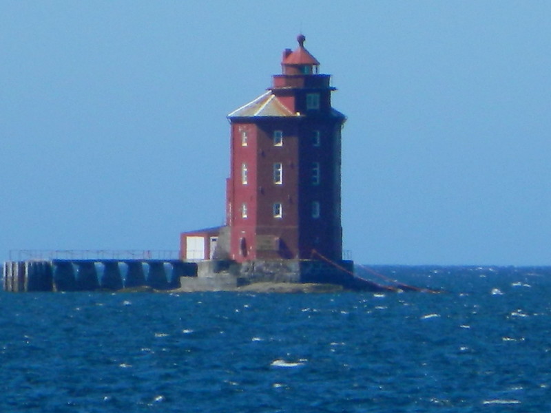 Kjeungskjaer lighthouse
Uthaug/Tarvafjorden
Keywords: Bjugnfjord;Norway;Norwegian sea;Offshore