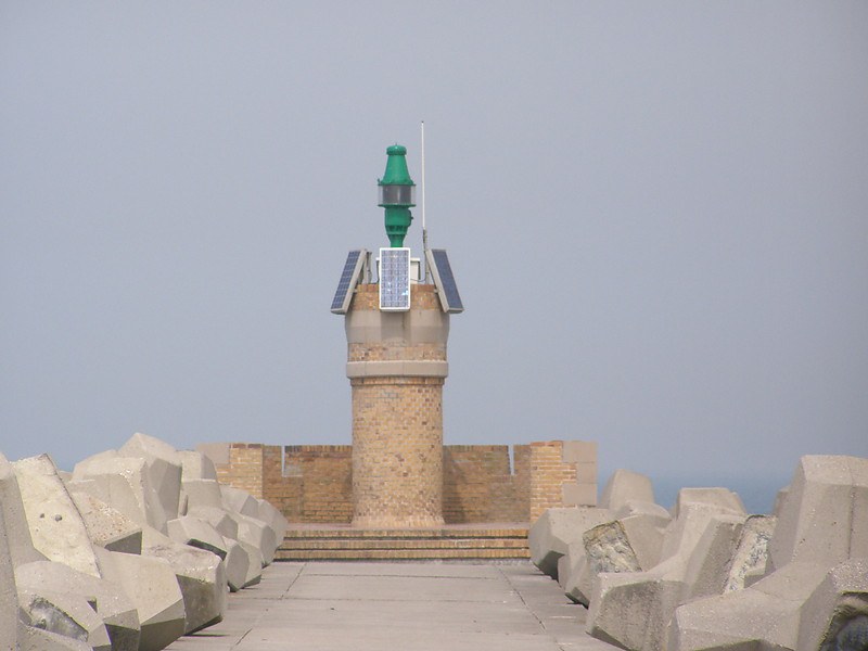 GRAVELINES - Outer Channel - W-Jetty light
Keywords: France;Gravelines;English channel
