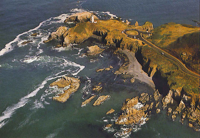Oregon /  Yaquina Head Lighthouse
Keywords: Oregon;Newport;Pacific ocean;Aerial