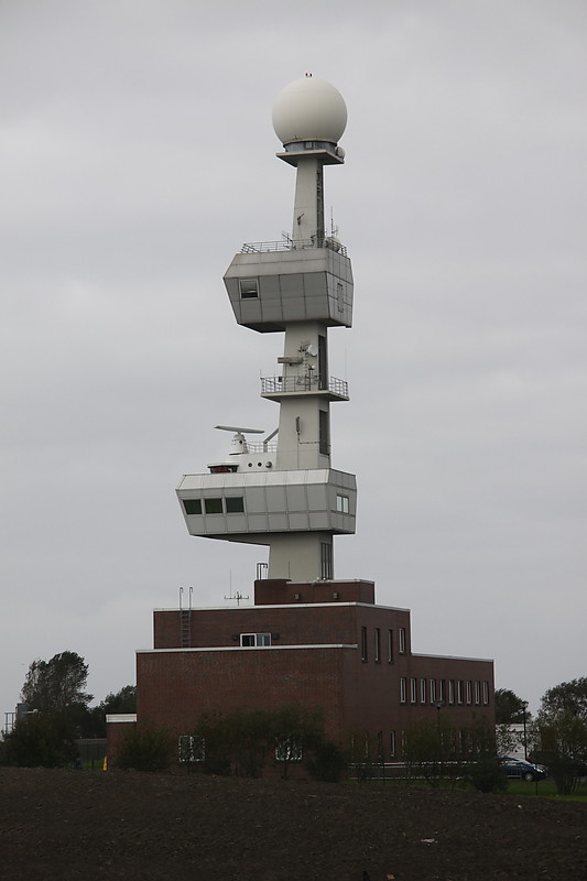 Ost-Friesland / Unterems / Knock Lighthouse & Ems Traffic Control
Radarstation Knock
Keywords: Germany;Knock;Ems;Vessel Traffic Service