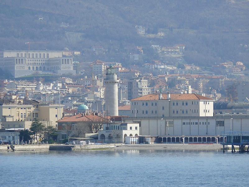 Triest / Lanterna di Trieste
Keywords: Italy;Trieste;Adriatic sea;Gulf of Trieste