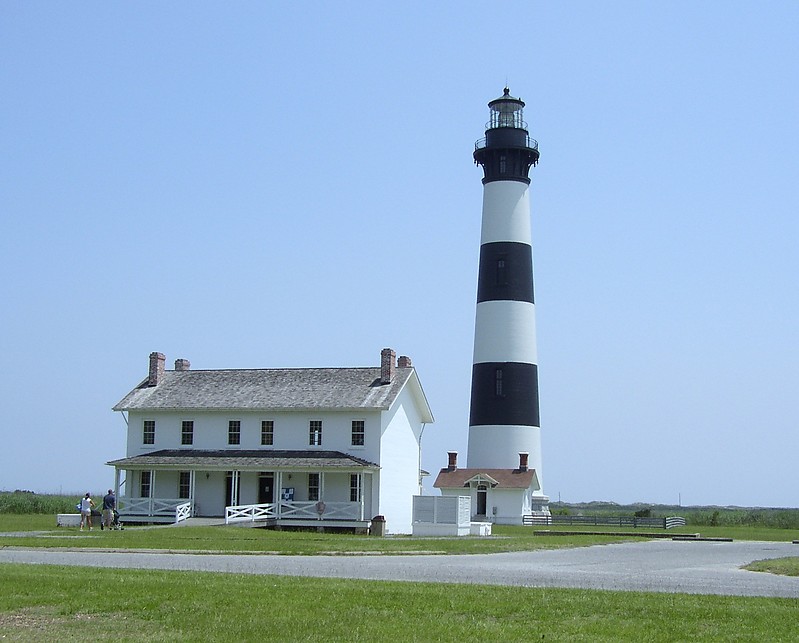 North Carolina / Bodie Island lighthouse
[url=http://en.wikipedia.org/wiki/Bodie_Island_Light]Wikipedia[/url]   
Keywords: North Carolina;United States;Atlantic ocean