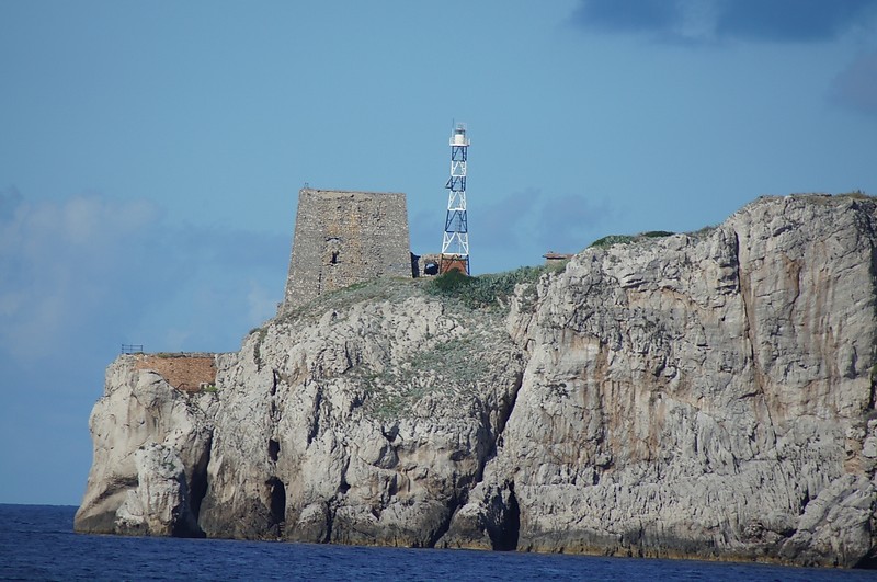 Sorrento / Punta Campanella lighthouse 
Tower nearby is Torre Minerva - defence tower built around 1300
Keywords: Sorrento;Italy;Tyrrhenian sea