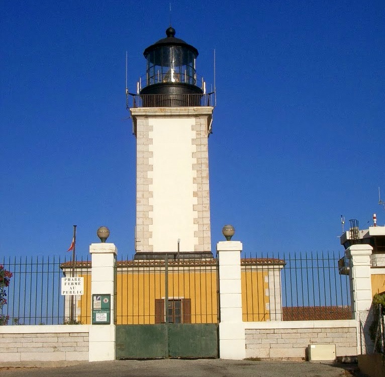 Cap Camarat lighthouse
Keywords: France;Cote-d-Azur;Mediterranean sea
