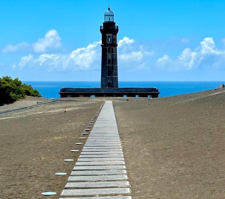 Azores / Ilha do Faial / Ponta dos Capelinhos lighthouse
photo: Katrin Böttcher
Keywords: Azores;Portugal;Ilha do Faial;Atlantic ocean