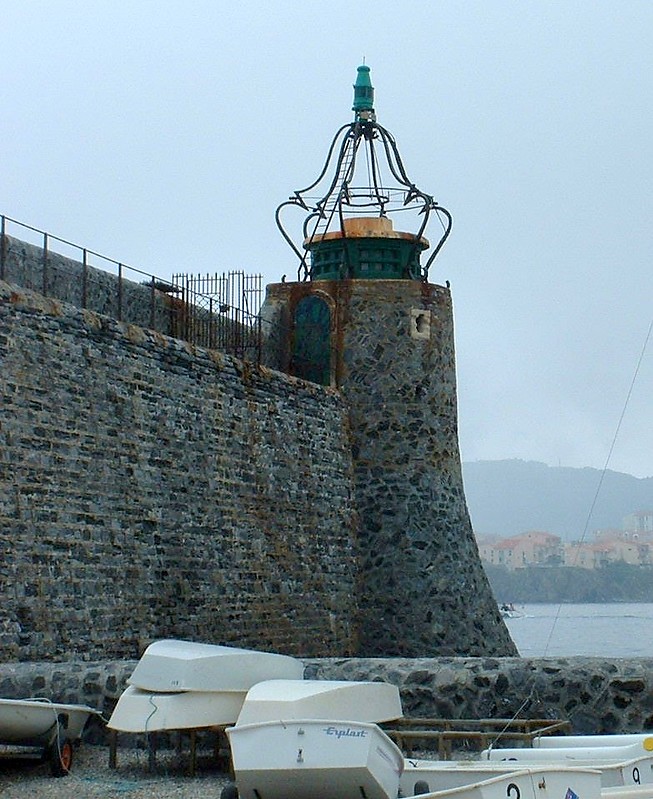Collioure lighthouse
Keywords: Collioure;France;Golfe du Lion;Mediterranean sea