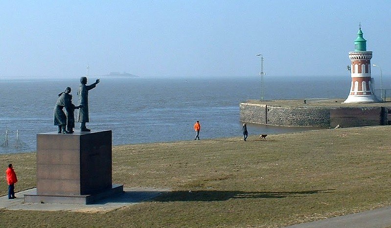 Bremerhaven / Pingeturm lighthouse
Keywords: Bremerhaven;Germany;North sea