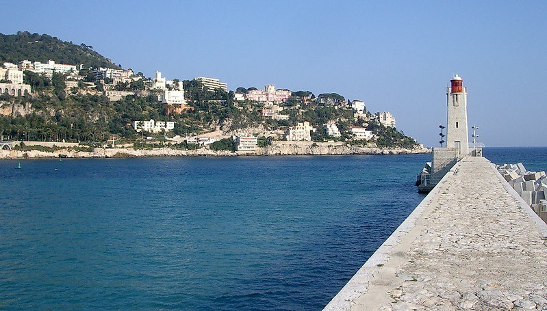 Provence-Alpes-Côte d'Azur / Nice / Jetee du Large lighthouse
Keywords: Nice;France;Mediterranean sea