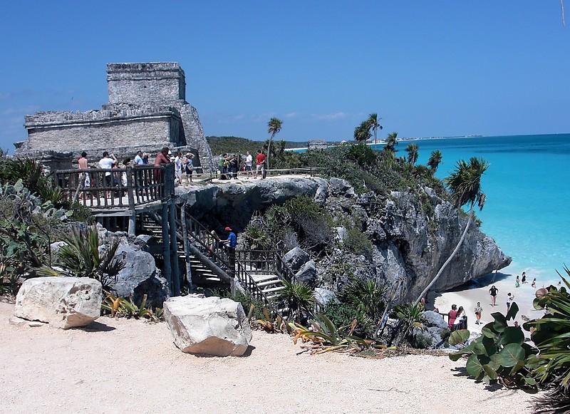 Yucatan / Tulum El Castillo  lighthouse
Keywords: Tulum;Mexico;Caribbean sea