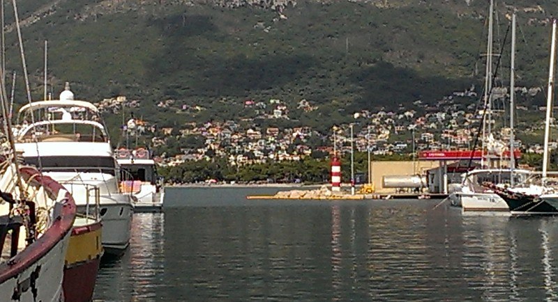 Bar / Marina Entrance Light East
Keywords: Bar;Montenegro;Adriatic sea