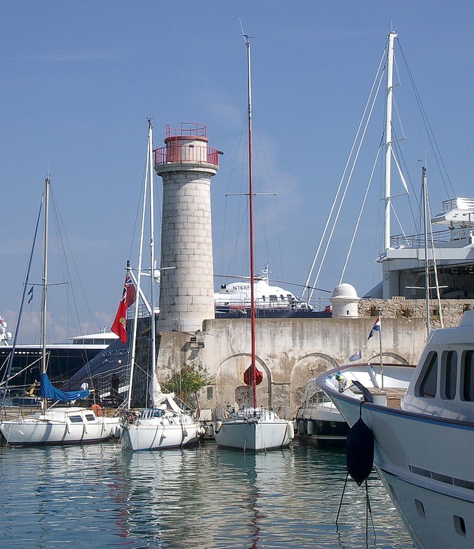 Antibes / Môle des Cinq Cents Francs Lighthouse 
Keywords: France;Antibes;Mediterranean sea