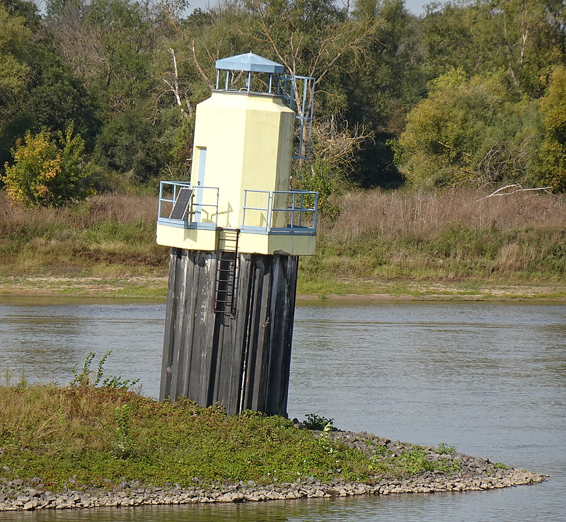 Elbe / Niegripper lighthouse
Keywords: Germany;Elbe;Sachsen-Anhalt