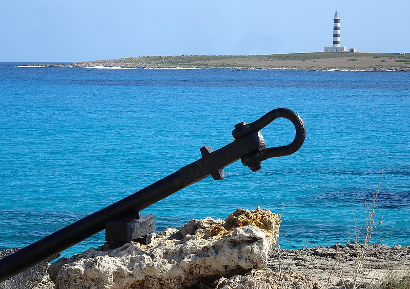 Menorca / Isla del Aire lighthouse
AKA Illa de l'Aire, Punta Prima
Keywords: Spain;Menorca;Balearic Islands;Mediterranean sea