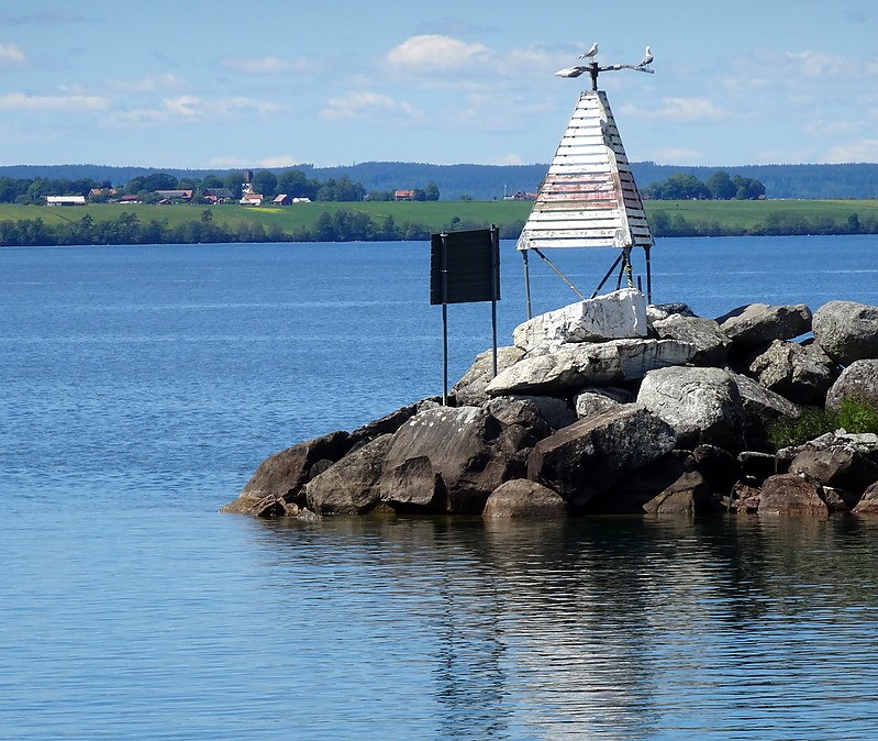 Lake Vättern / Gränna / North Jetty Daymark
Keywords: Sweden;Lake Vattern