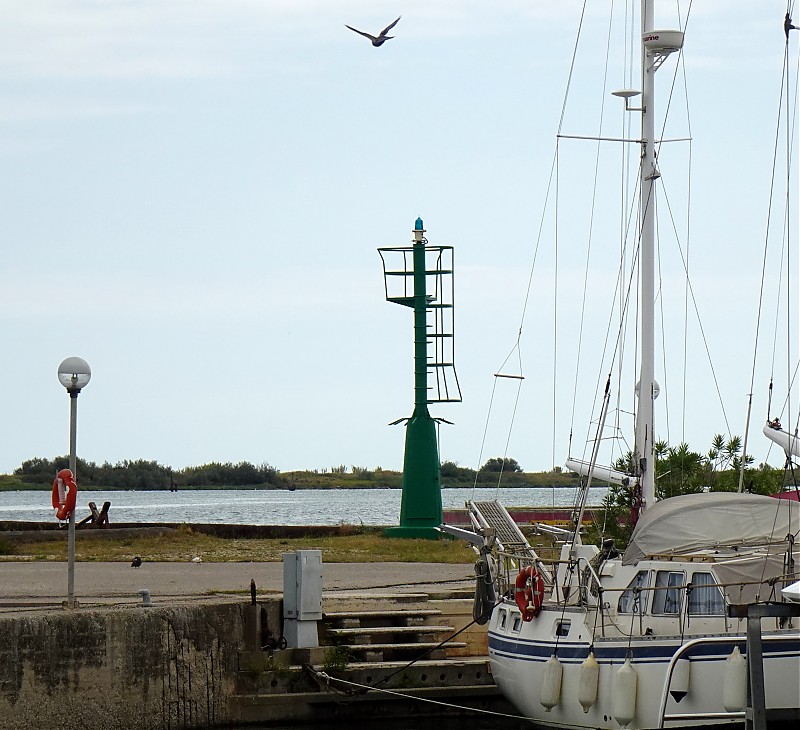 Isola Albarella /	Porto di Levante / Marina E Side light
Keywords: Italy;Gulf of Venice;Veneto;Adriatic sea