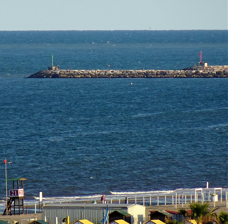 Porto di Brondolo / Fiume Brenta Entrance N + S Breakwater Head lights
Keywords: Italy;Adriatic Sea