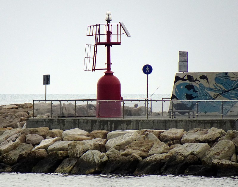 Porto Civitanova Marche / E Mole Head light
Keywords: Civitanova Marche;Italy;Adriatic sea